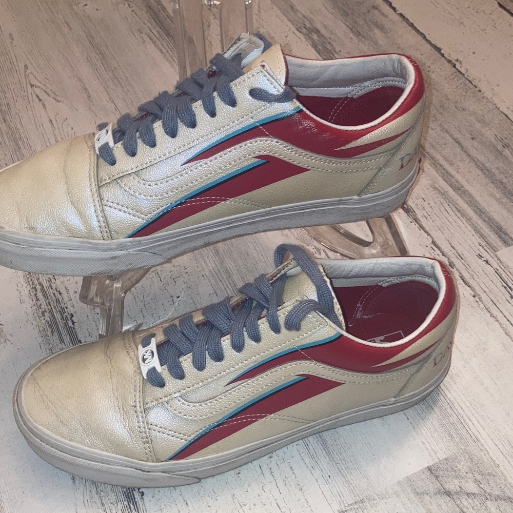 Genuine Vans David Bowie Aladdin Sane  Red and Cream Sneakers 2019